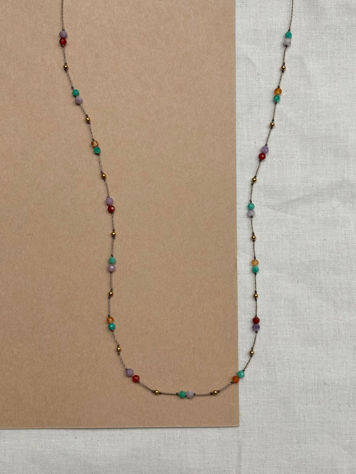 Collier PRIA LONG - Amazonite, Lépidolite & Cornaline